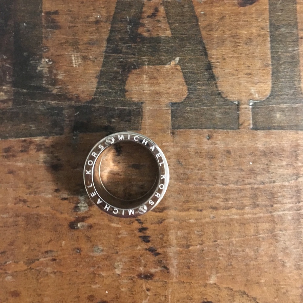 Michael Kors ring - Picture 3 of 4